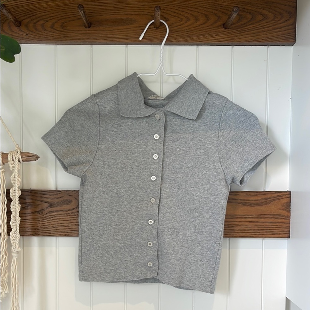Brandy Melville Gray Short Sleeve Button-Up Tee